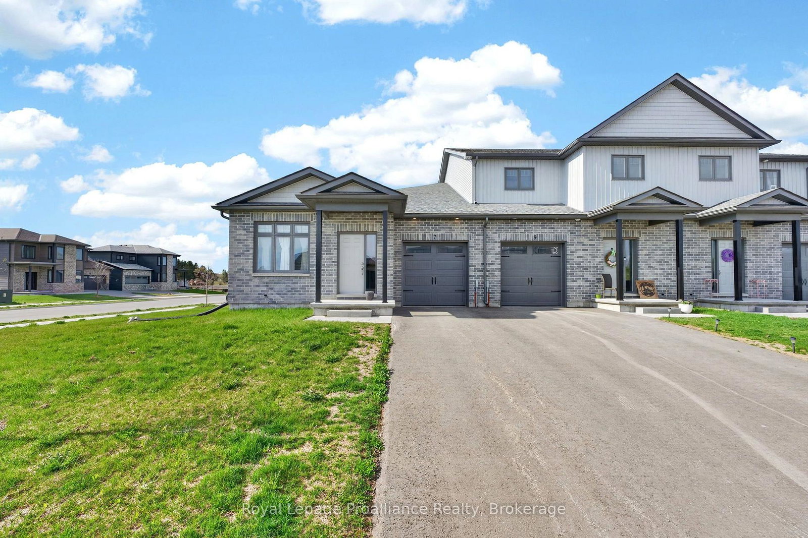 7-griffin-street-prince-edward-county-ontario-x13772526