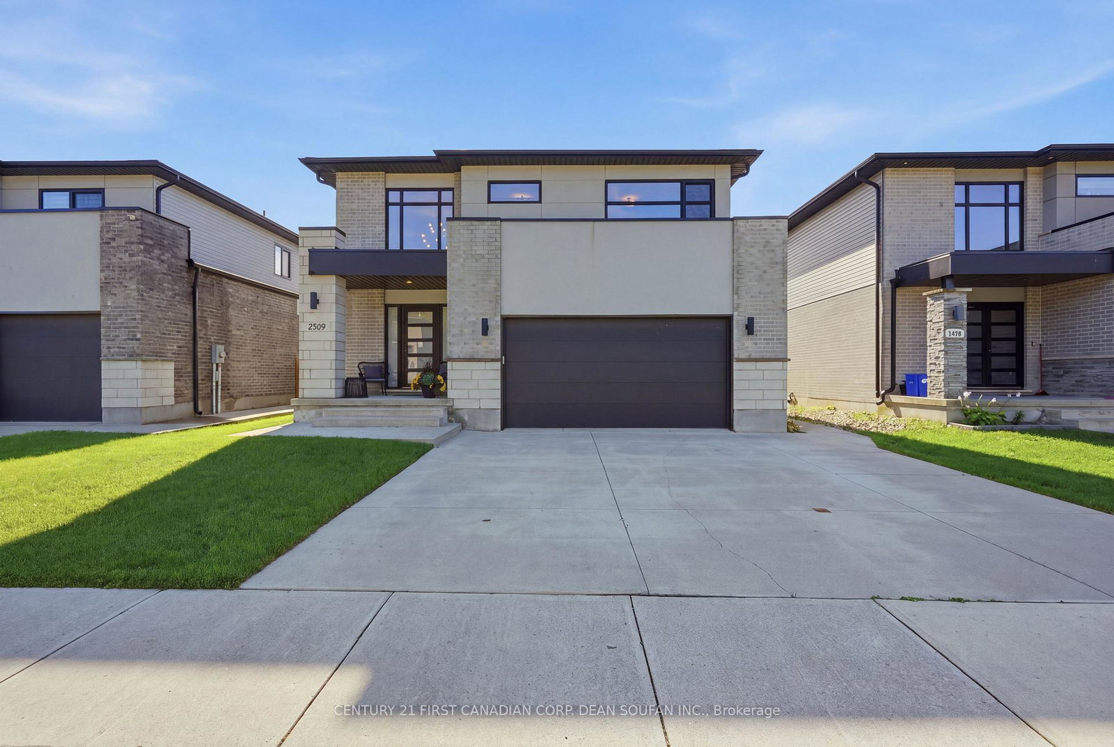 2369-red-thorne-avenue-london-south-ontario-x13772746