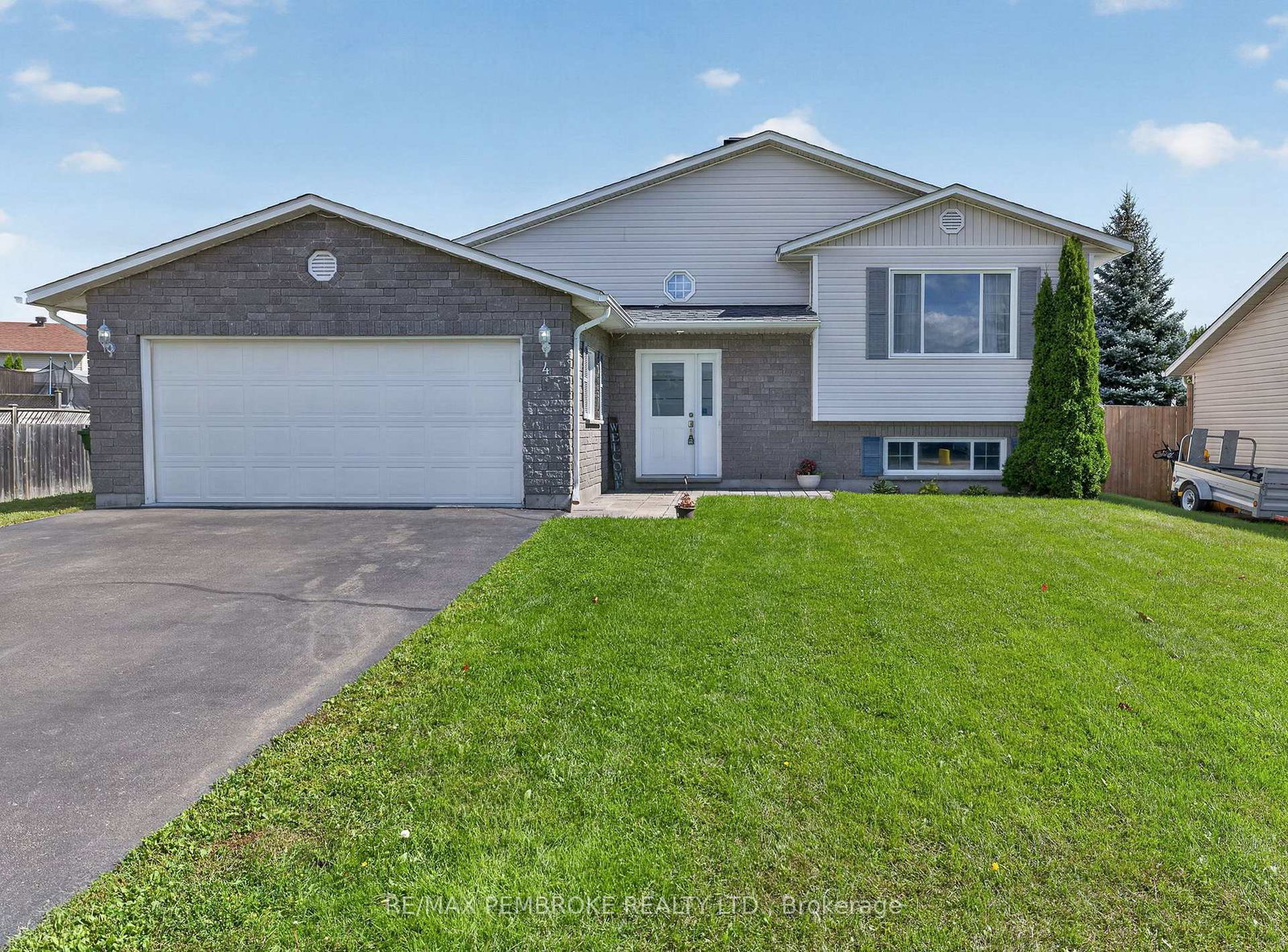 4-winfield-street-petawawa-ontario-x13772766