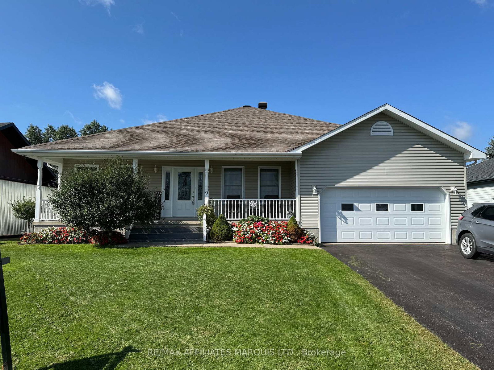 9-grove-street-south-dundas-ontario-x13772806