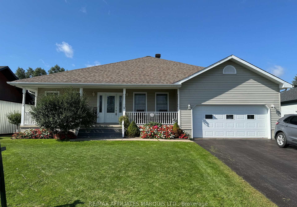 9-grove-street-south-dundas-ontario-x13772806