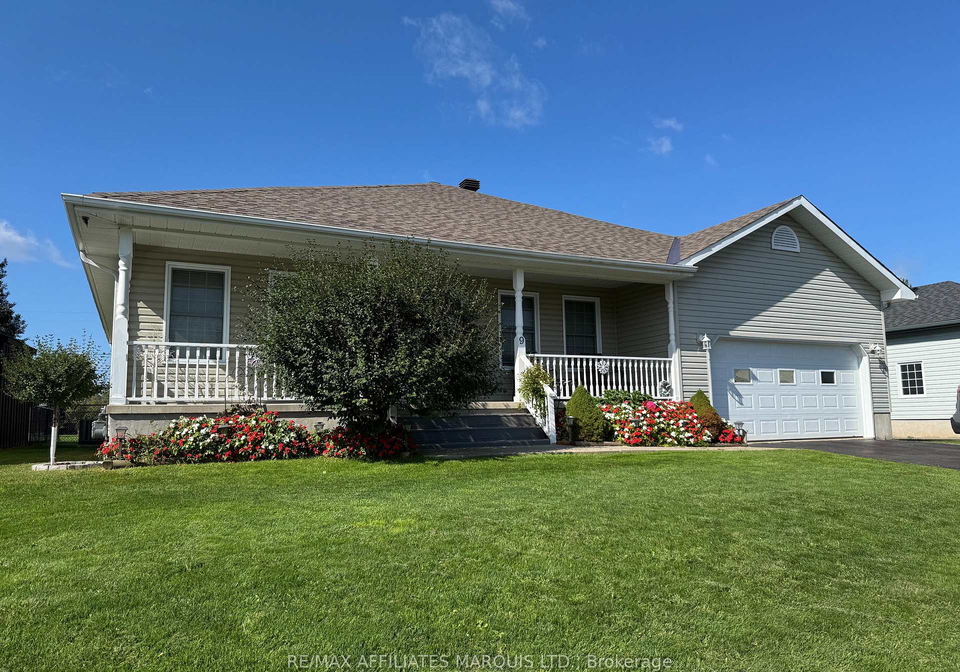 9-grove-street-south-dundas-ontario-x13772806