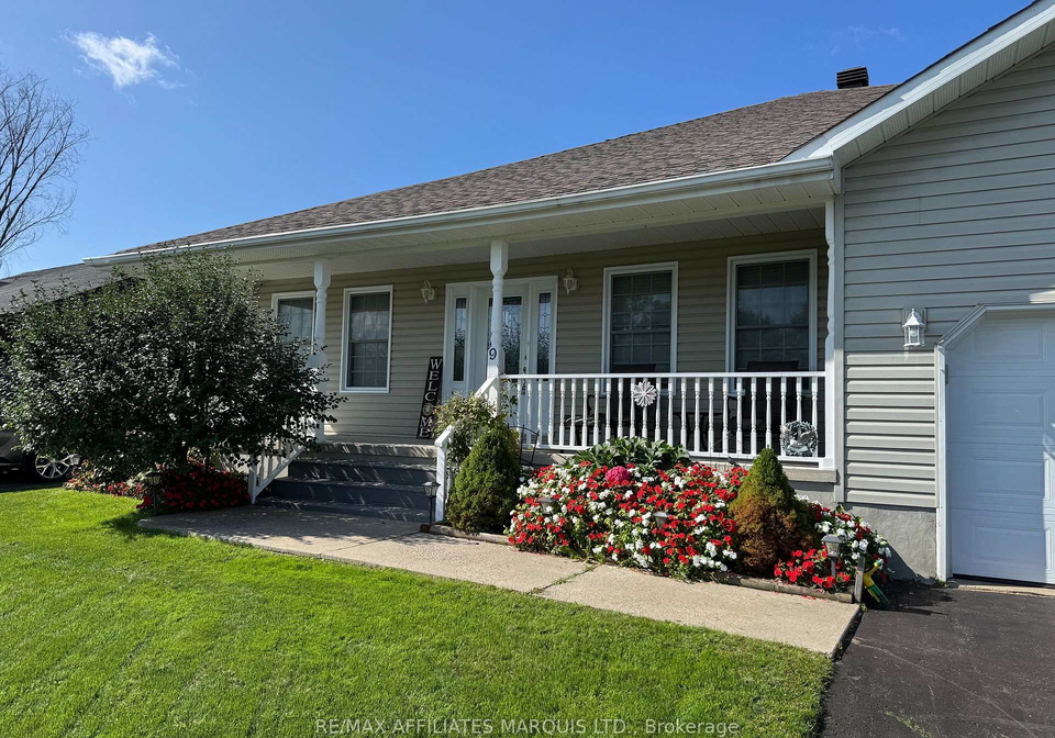 9-grove-street-south-dundas-ontario-x13772806