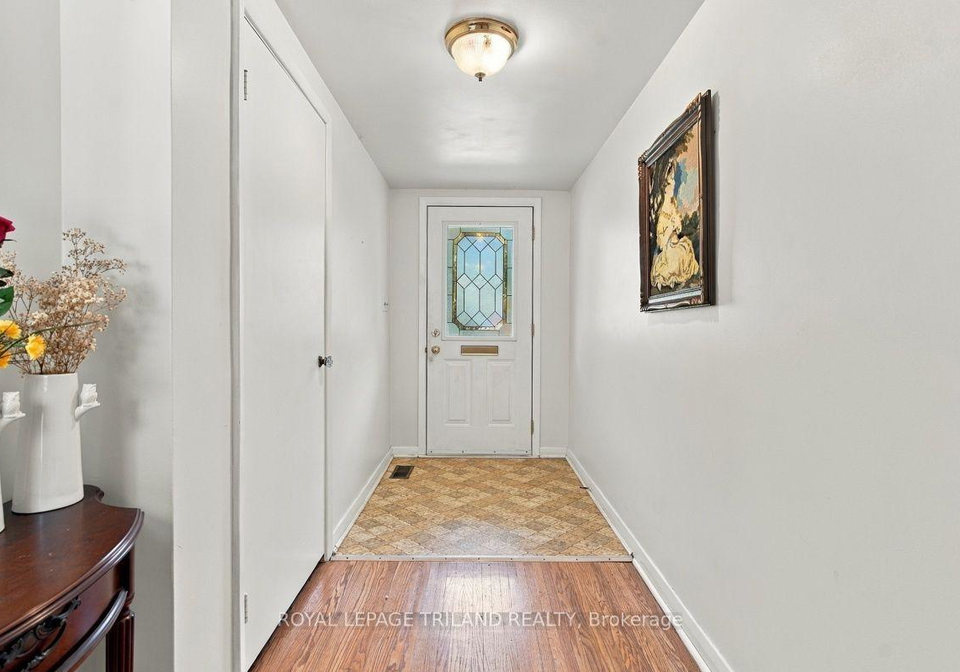 15-medway-crescent-london-north-ontario-x13773854