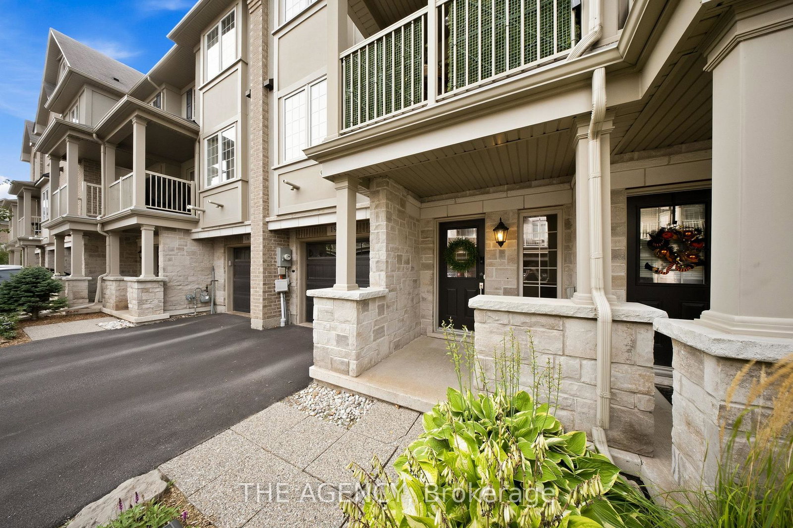 215-dundas-street-e-hamilton-ontario-x13773922
