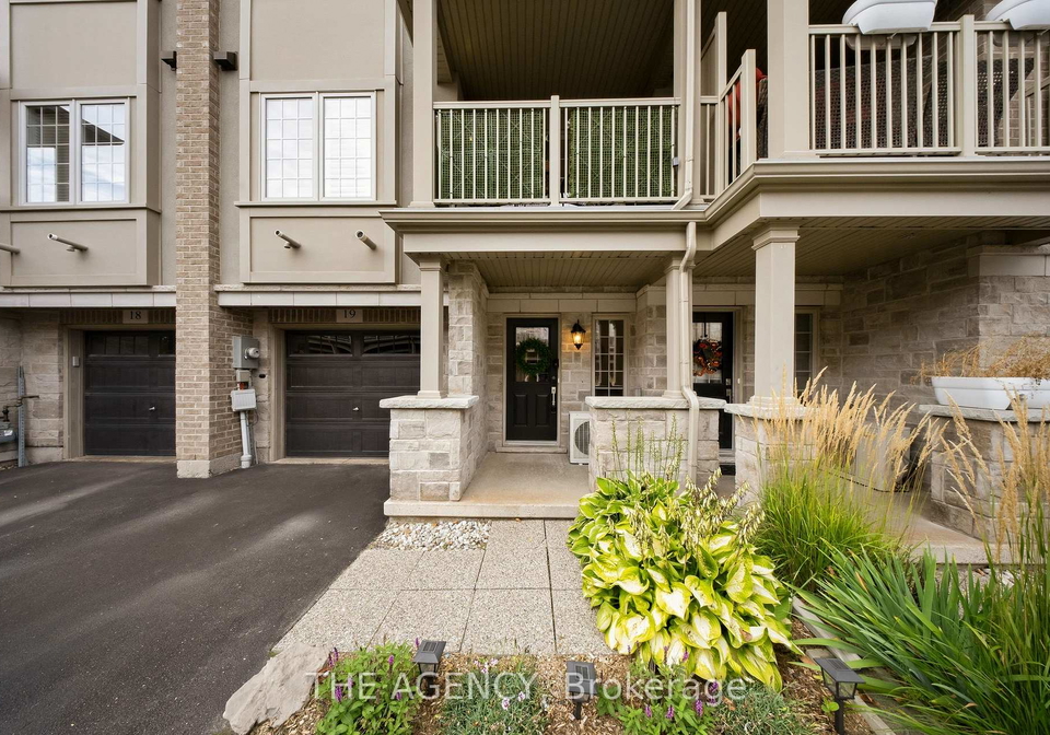 215-dundas-street-e-hamilton-ontario-x13773922