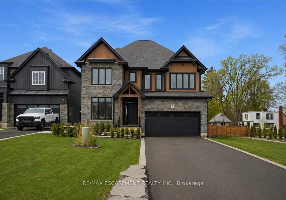7-bartlett-avenue-grimsby-ontario-x13774012