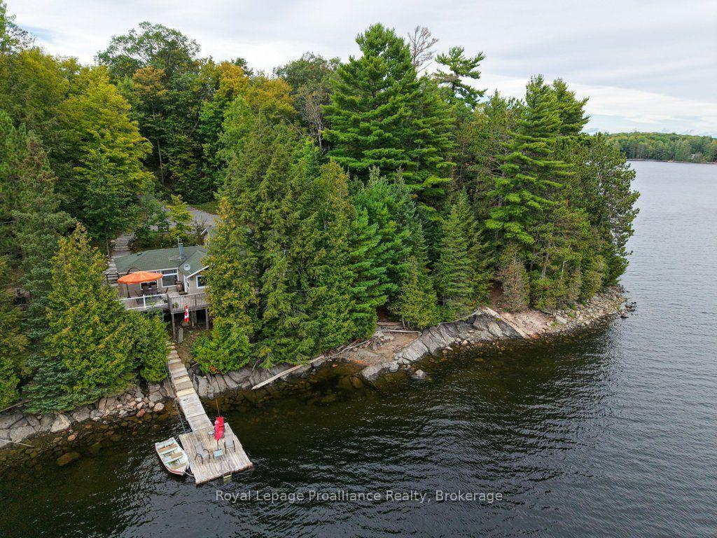 1077-pukitis-trail-highlands-east-ontario-x13774124