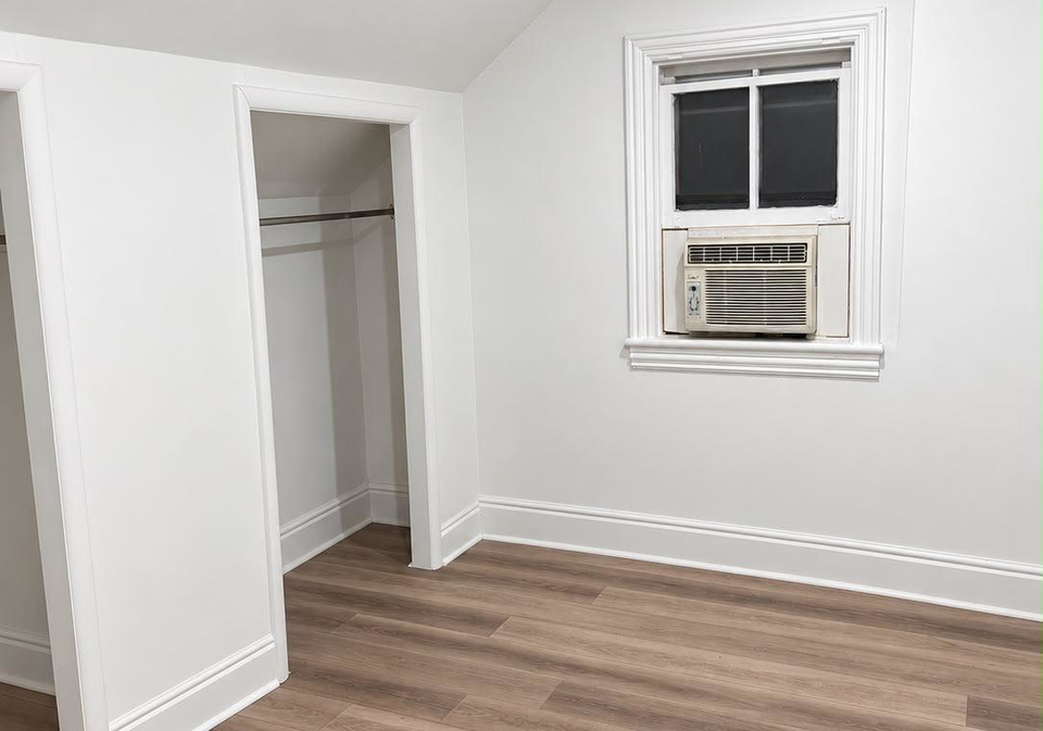 70-wellington-street-s-hamilton-ontario-x13774170