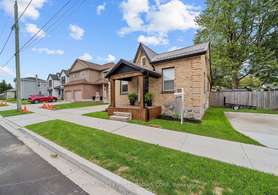 201-water-street-lucan-biddulph-ontario-x13774468