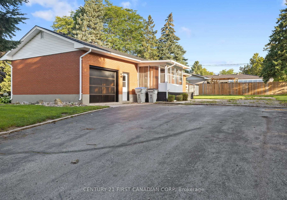 36-orchard-street-south-huron-ontario-x13774688