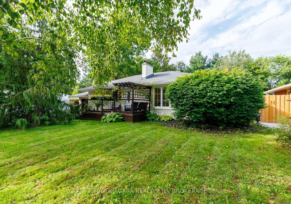 42-strathcona-drive-s-pelham-ontario-x13774838