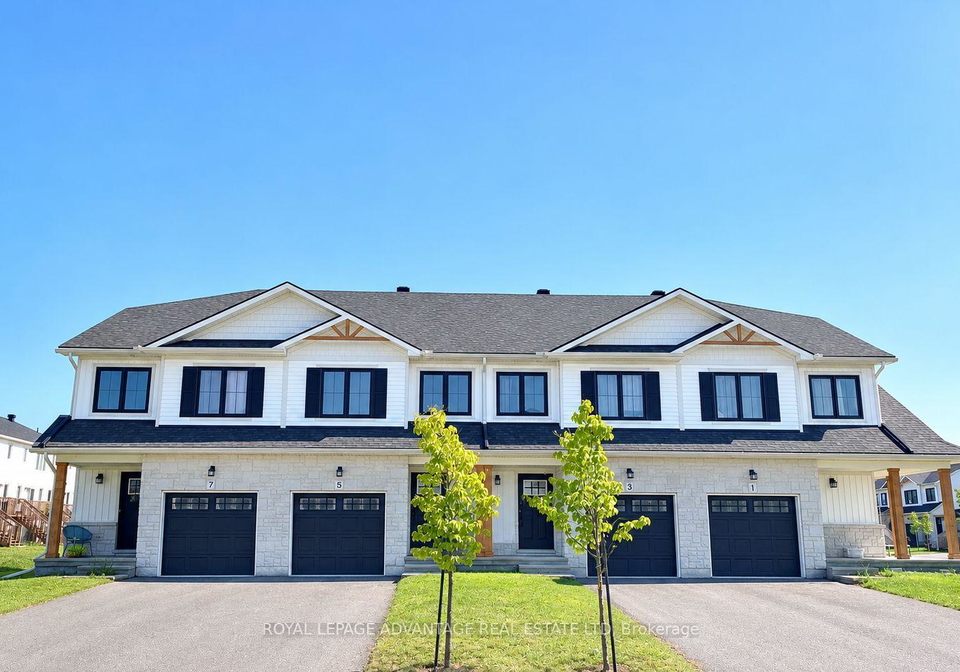 5-whitcomb-crescent-smiths-falls-ontario-x13775024