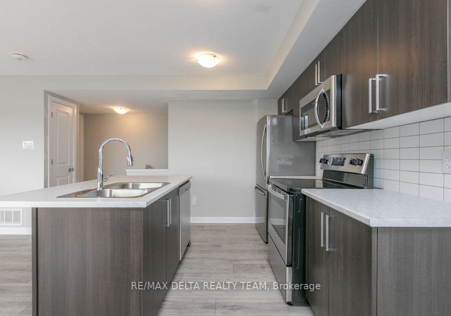 701-amberwing-private-ottawa-ontario-x13775176