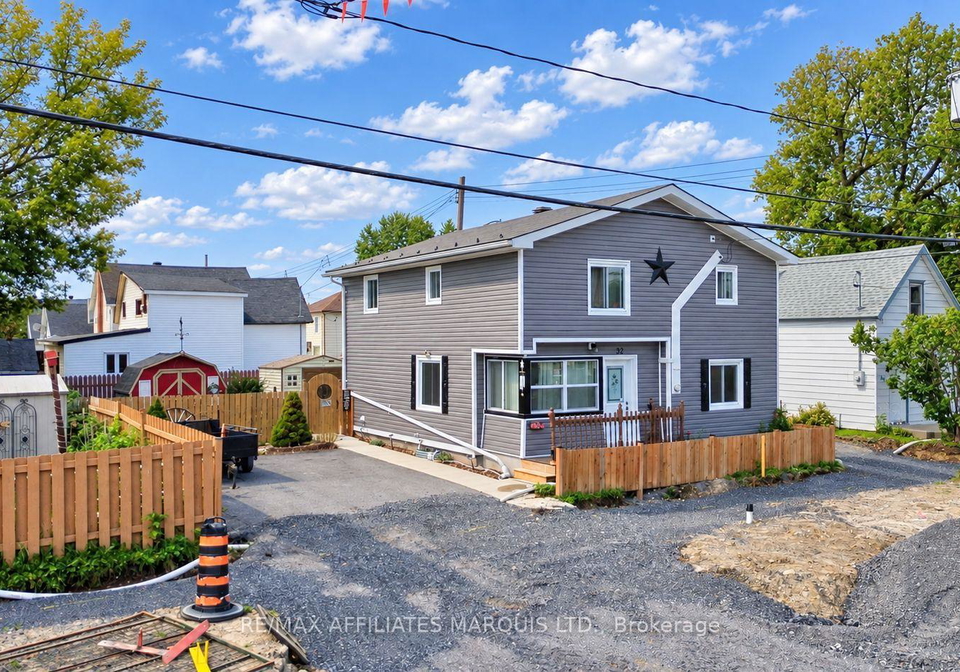 32-seymour-avenue-cornwall-ontario-x13775478