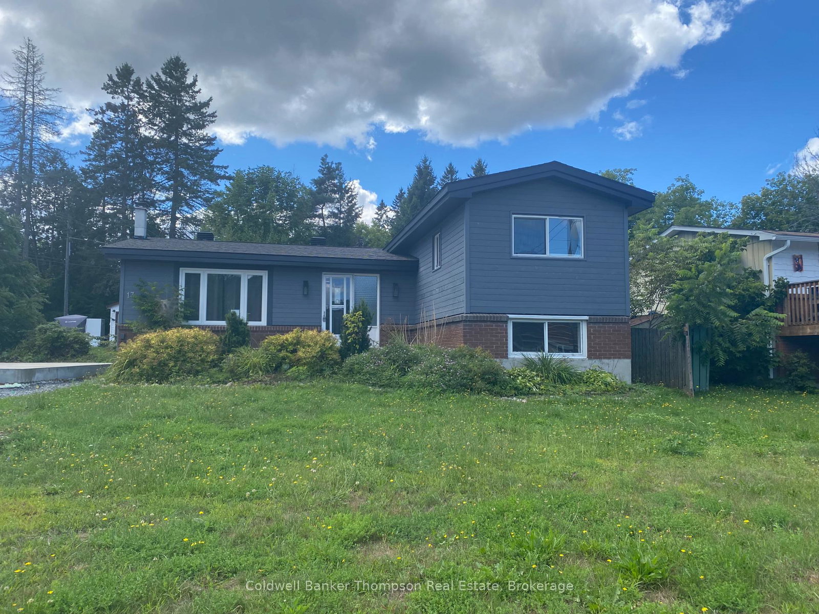 13-yonge-street-s-huntsville-ontario-x13775524