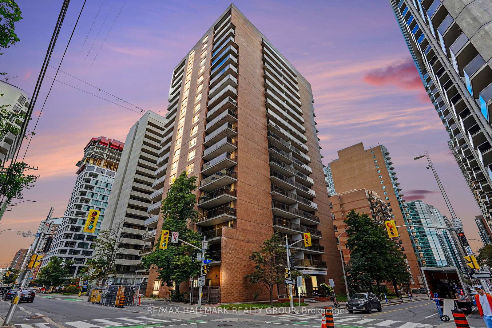 475-laurier-avenue-w-ottawa-ontario-x13775640