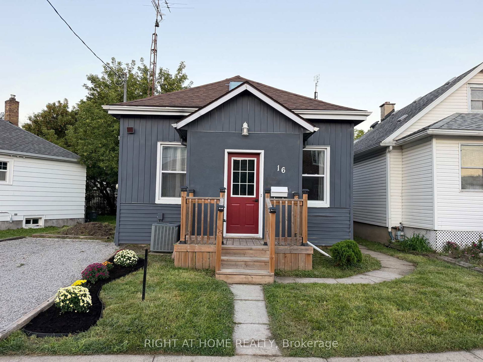 16-east-street-e-st-catharines-ontario-x13775868