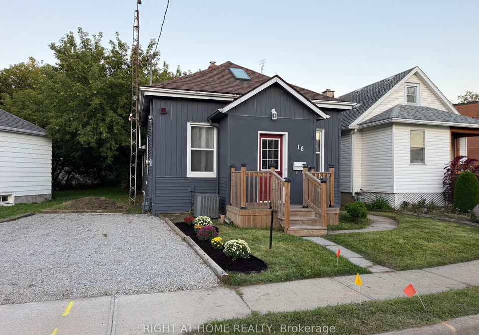 16-east-street-e-st-catharines-ontario-x13775868