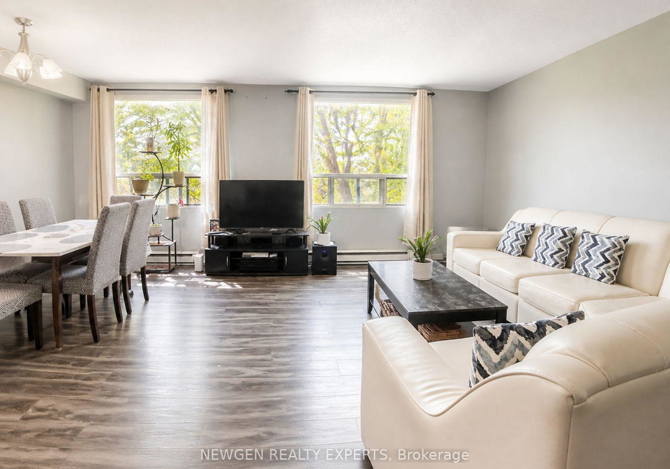 18-holborn-court-kitchener-ontario-x13775908