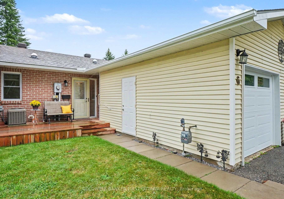 6-bathurst-road-perth-ontario-x13776092