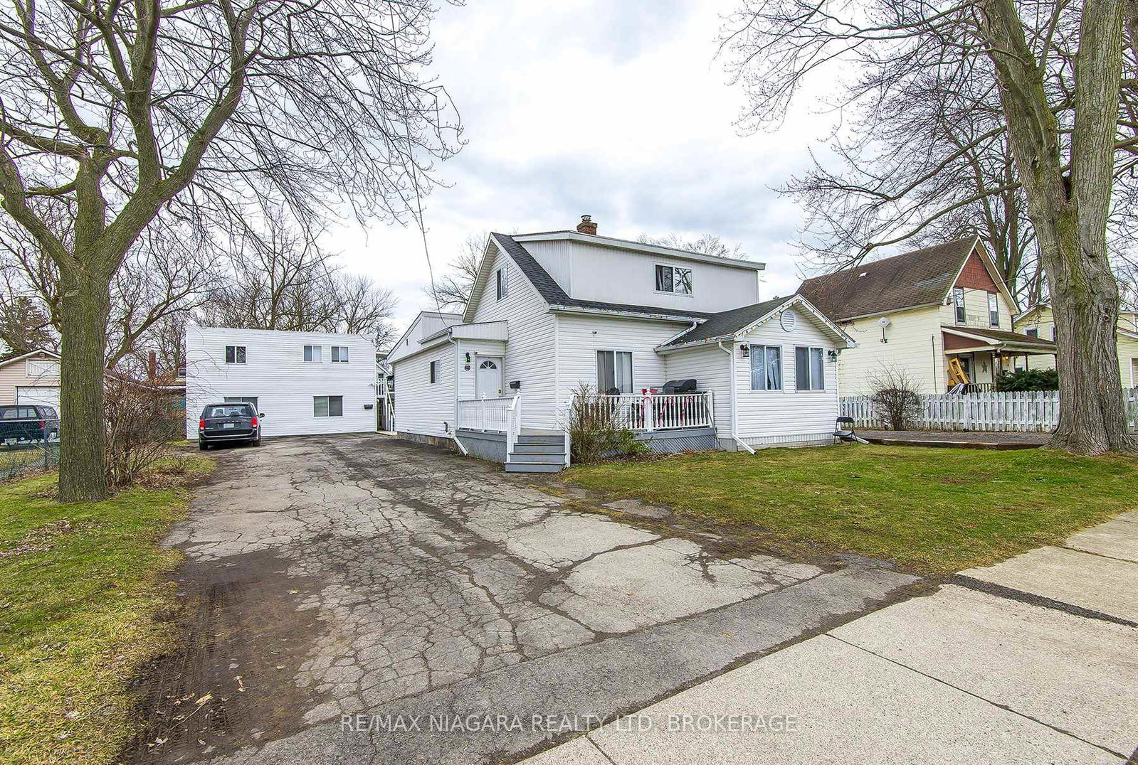 255-mellanby-avenue-port-colborne-ontario-x13776346
