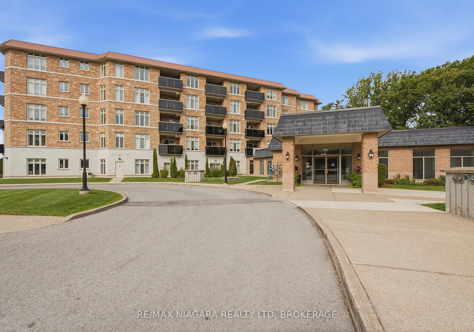 8111-forest-glen-drive-niagara-falls-ontario-x13776764