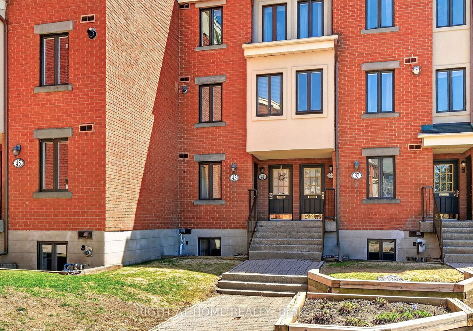 43-crispin-private-ottawa-ontario-x13776856