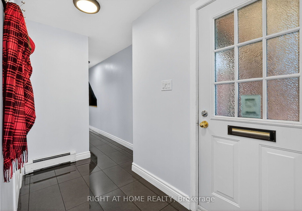 43-crispin-private-ottawa-ontario-x13776856