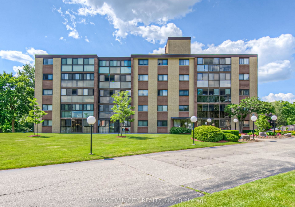 380-champlain-boulevard-cambridge-ontario-x13776918