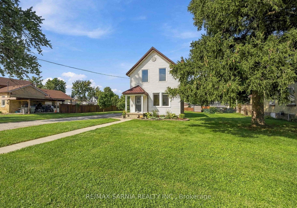 541-erie-street-warwick-ontario-x13777328