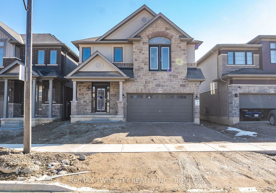 175-longboat-run-w-brantford-ontario-x13777474