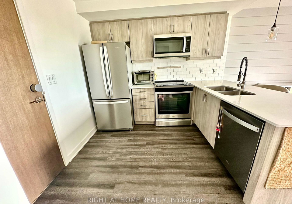 16-markle-crescent-hamilton-ontario-x13777614