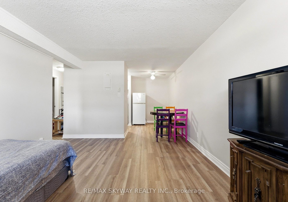 25-college-street-e-belleville-ontario-x13777796
