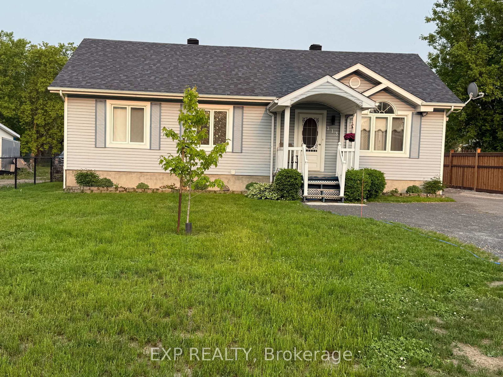 213-longueuil-street-champlain-ontario-x13777888
