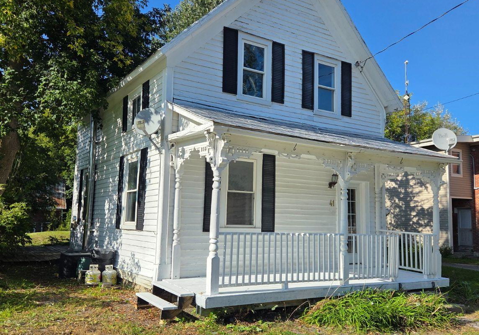 41-main-street-south-stormont-ontario-x13778070