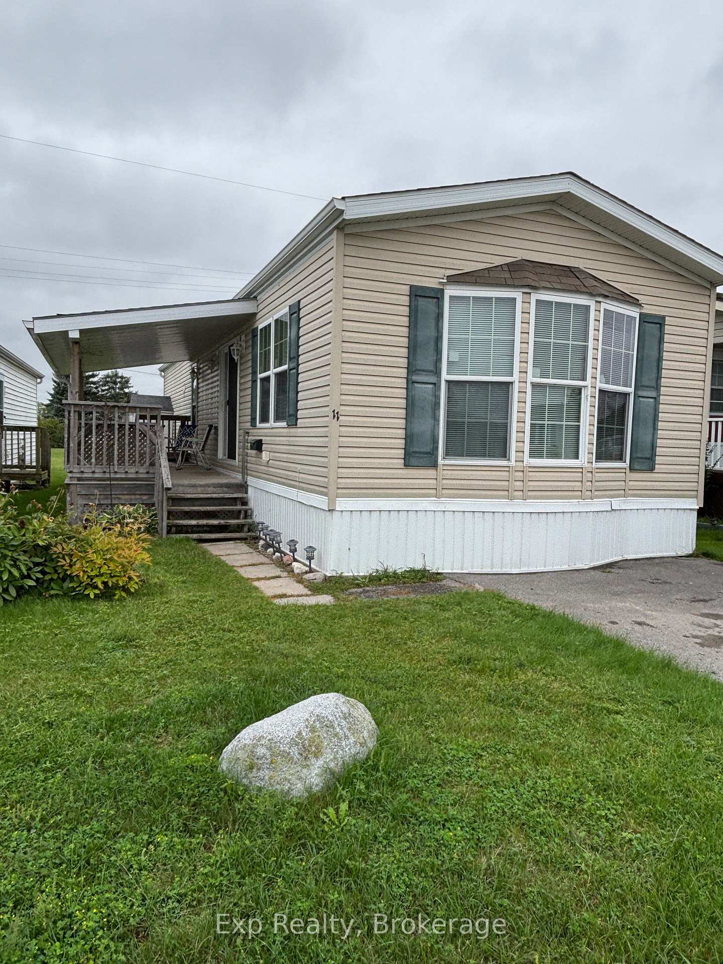 3dundas-street-e-quinte-west-ontario-x13778530