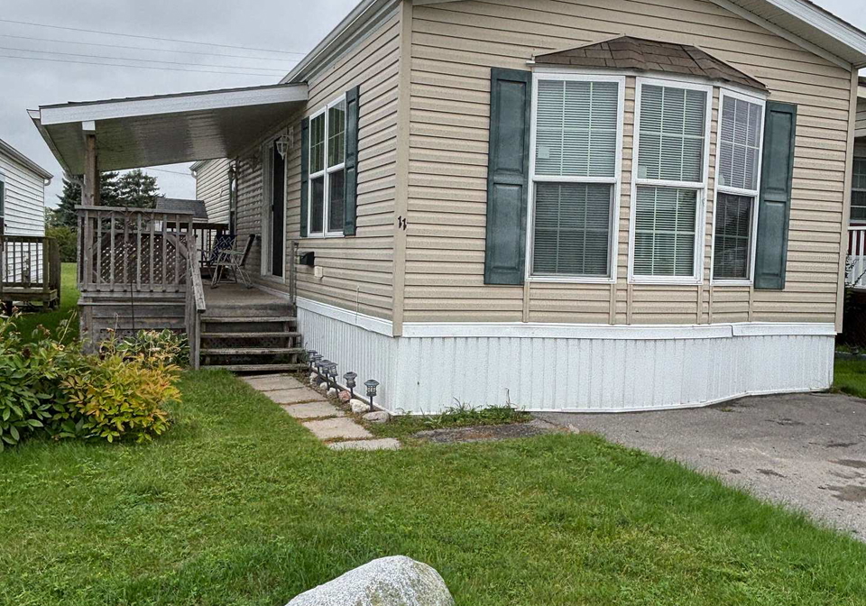3dundas-street-e-quinte-west-ontario-x13778530