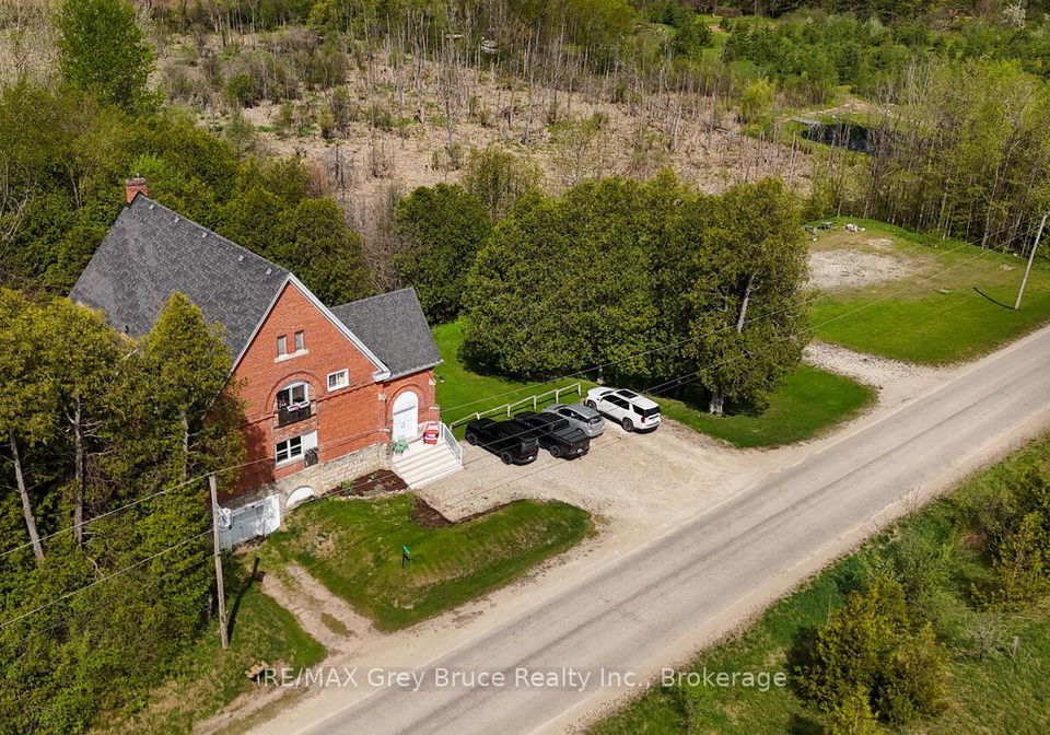 596688-10-concession-chatsworth-ontario-x13779012