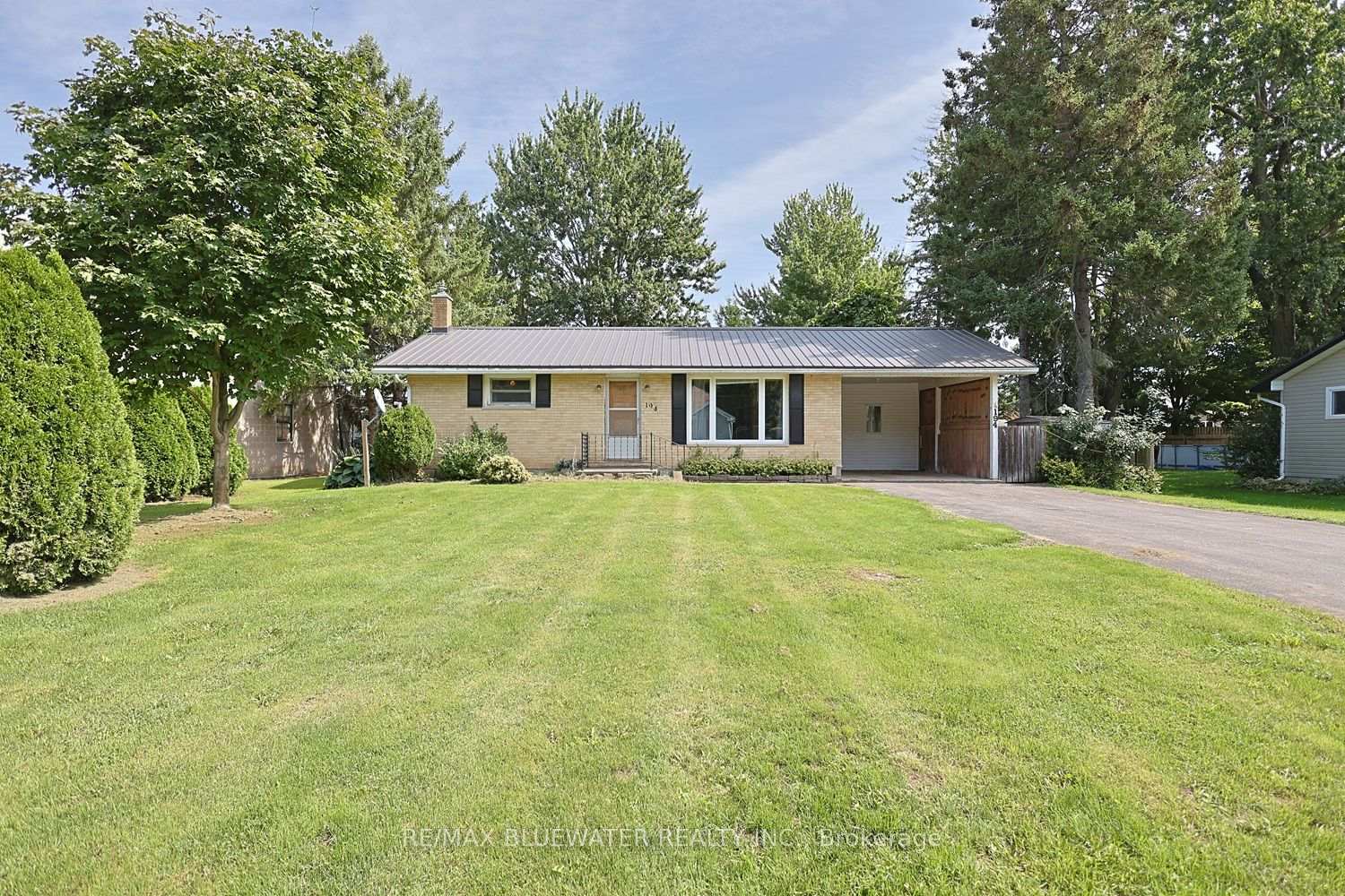 194-west-park-drive-north-middlesex-ontario-x13779084