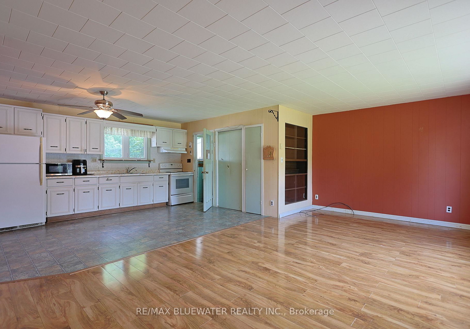 194-west-park-drive-north-middlesex-ontario-x13779084