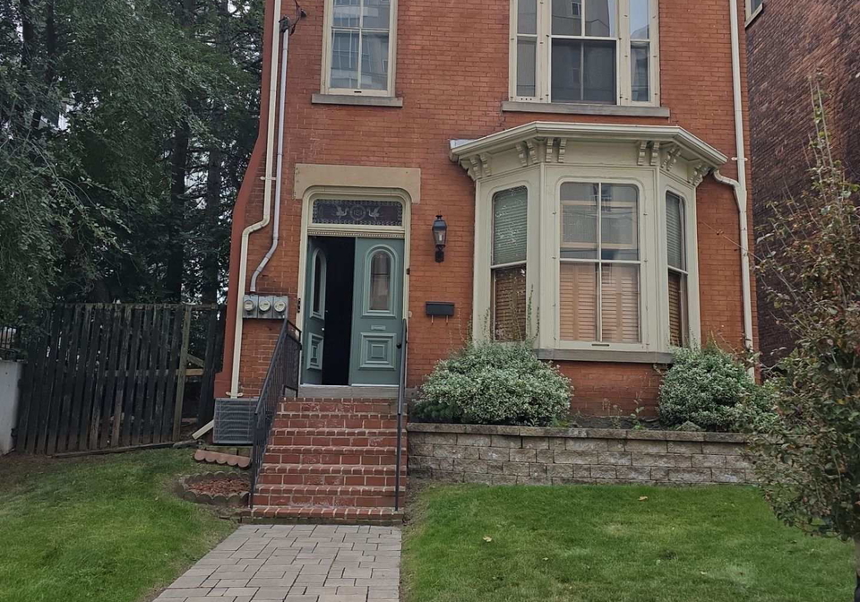 123-jackson-street-w-hamilton-ontario-x13779162