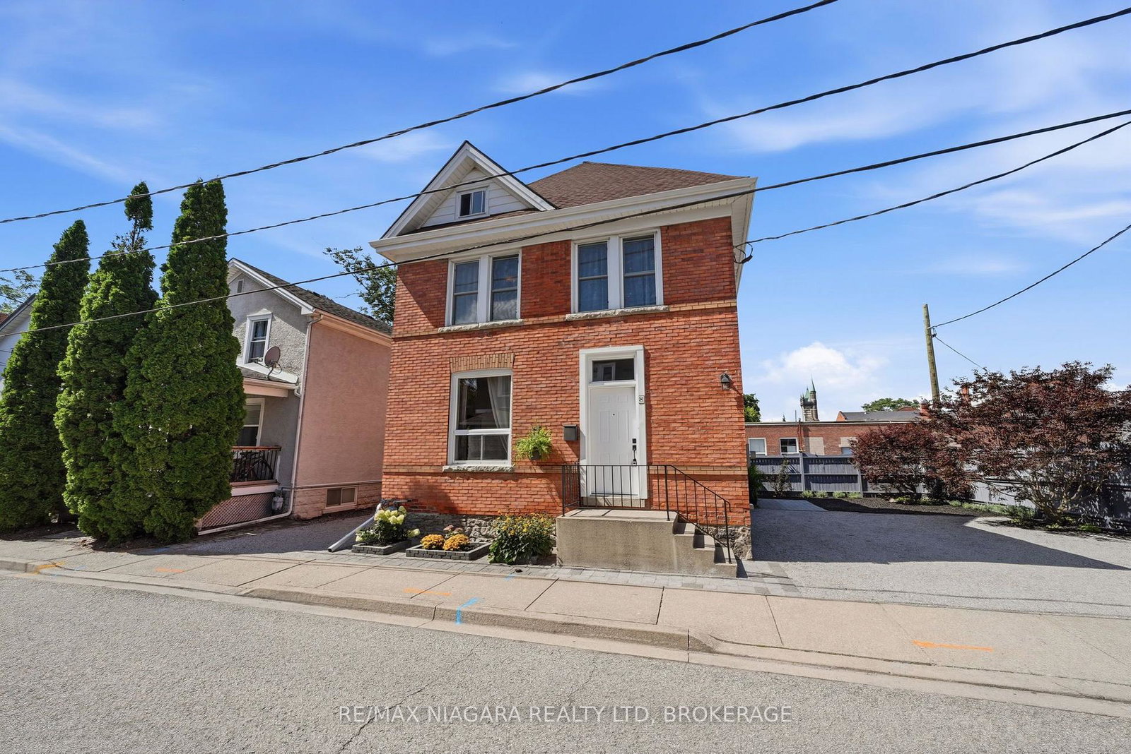 8-trafalgar-street-st-catharines-ontario-x13779212