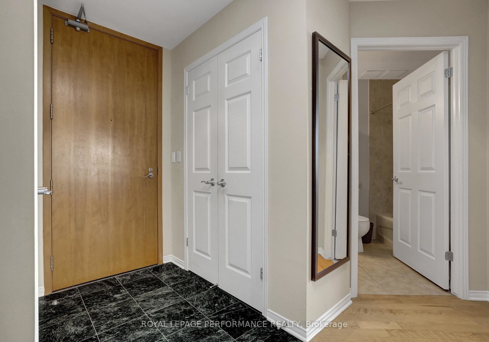 38-metropole-private-ottawa-ontario-x13779296