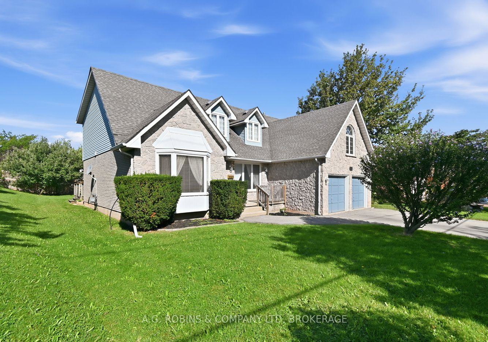 381-kerman-avenue-grimsby-ontario-x13779756