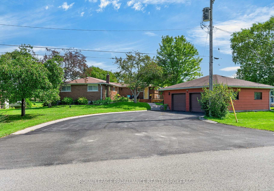 38-willowbank-w-front-of-leeds-seeleys-bay-ontario-x13779800