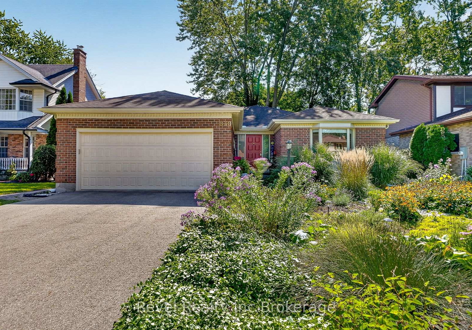 830-berkshire-drive-woodstock-ontario-x13780092