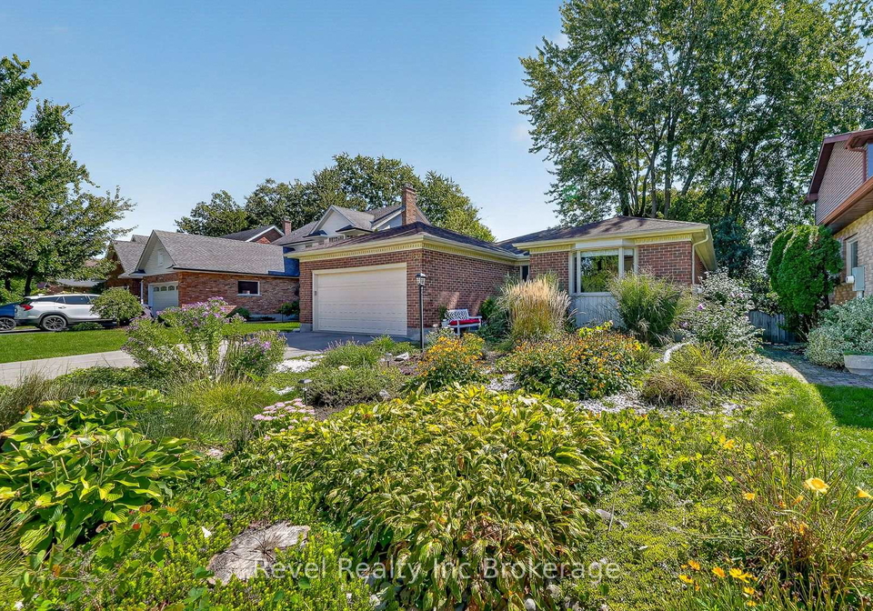 830-berkshire-drive-woodstock-ontario-x13780092