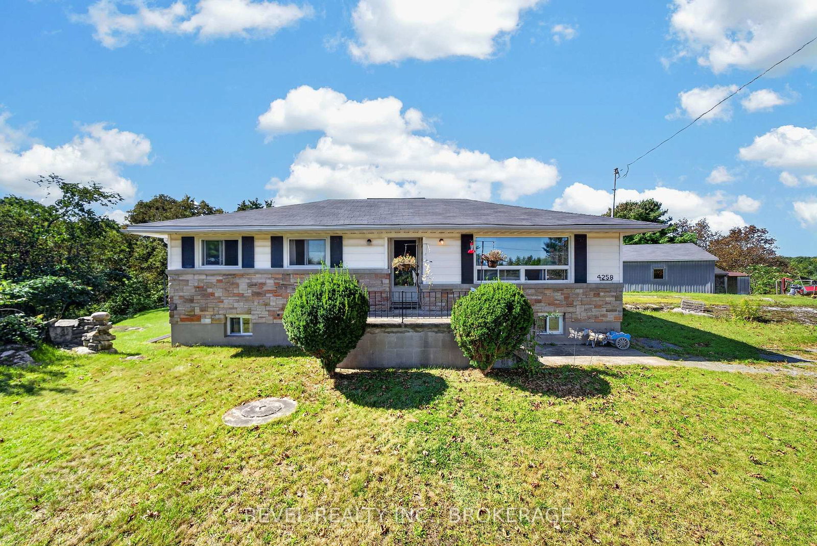 4258-hwy-15-kingston-ontario-x13780354