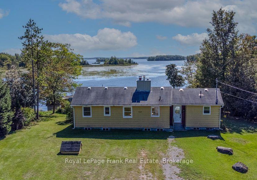 20-fire-route-60-trent-lakes-ontario-x13780592